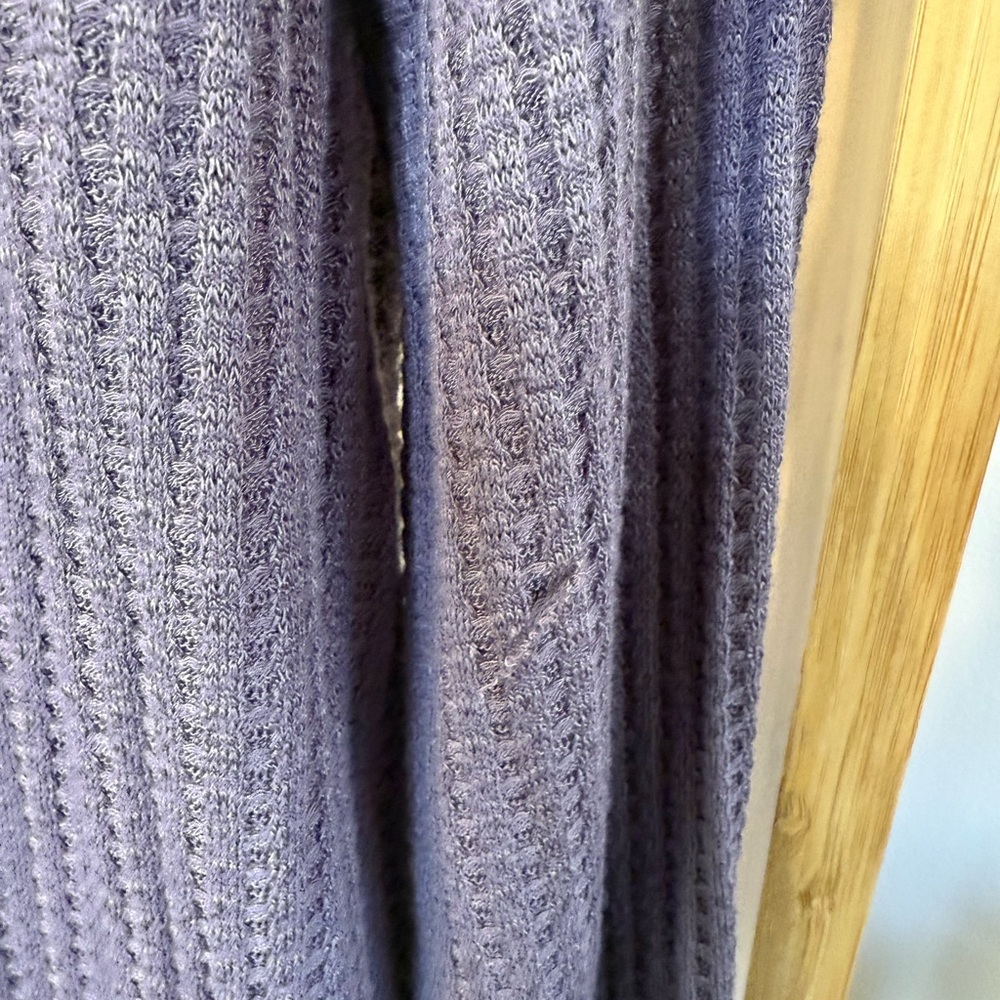 Chaser Lavender Long Sleeve V-Neck Waffle Knit Top Medium - Picture 4 of 8
